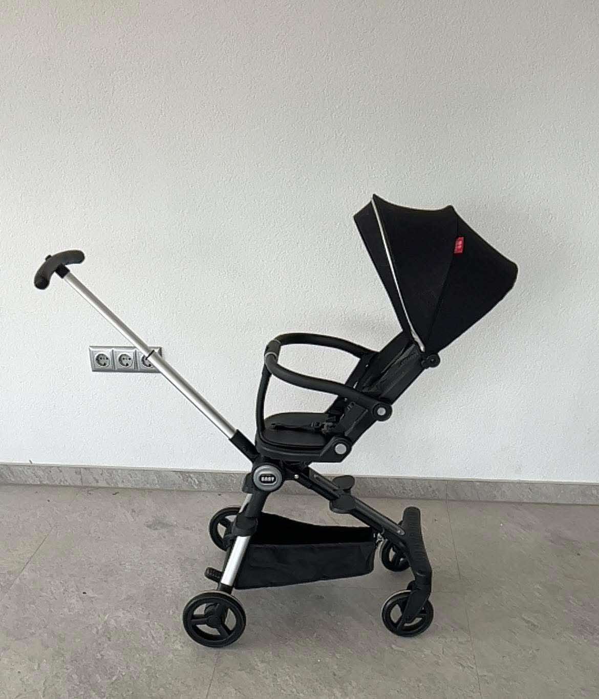 548813686_1273396941195185_1443510974123912732_n Moderna dječija kolica – lagana, sklopiva i praktična - Image 1